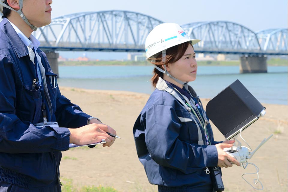 徳島支所　徳島道路事業監理室　関　風花